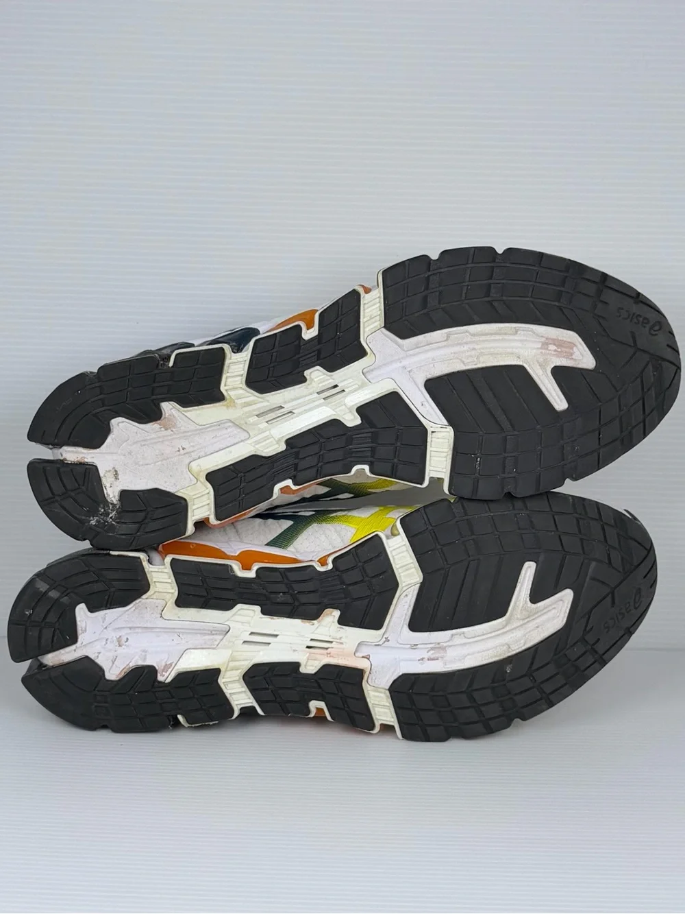 ASICS Gel Quantum 360 5 White Sour Yuzu Men’s Size 10 Running Shoes